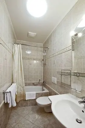 Classic Tek Büyük Yataklı Oda