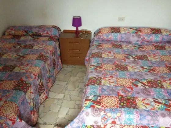 Tek Büyük Yataklı Oda, 2 Tek Kişilik Yatak, Ortak Banyo