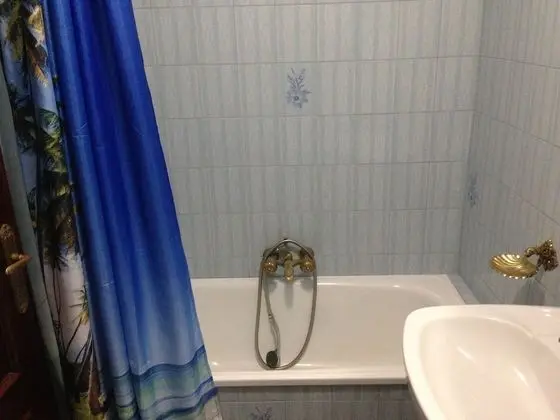 Tek Büyük Yataklı Oda, 2 Tek Kişilik Yatak, Ortak Banyo