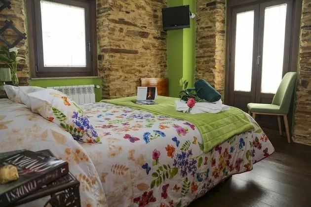 Basic Tek Büyük Yataklı Oda, Özel Banyo, Bahçe Manzaralı (Hb Db)