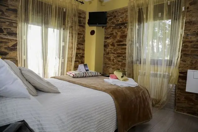 Basic Tek Büyük Yataklı Oda, Özel Banyo, Bahçe Manzaralı (Hb Db)