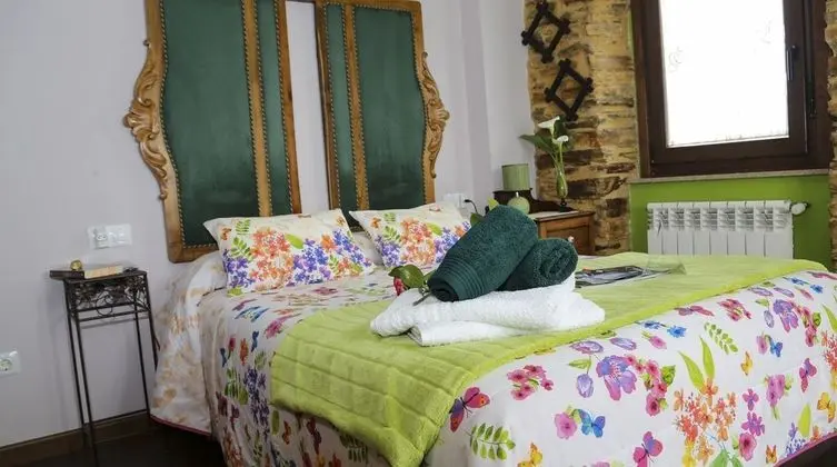 Basic Tek Büyük Yataklı Oda, Özel Banyo, Bahçe Manzaralı (Hb Db)