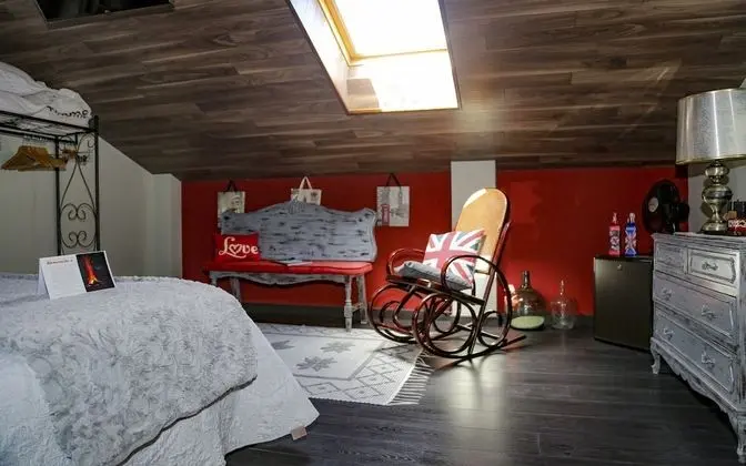 Superior Tek Büyük Yataklı Oda, Özel Banyo, Bahçe Manzaralı (Hb Db Superior)