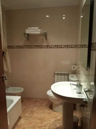 Büyük Yataklı Tek Kişilik Oda