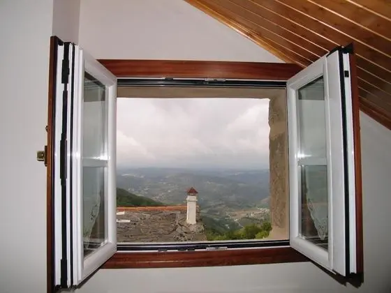 Tek Büyük Yataklı Oda, Balkon