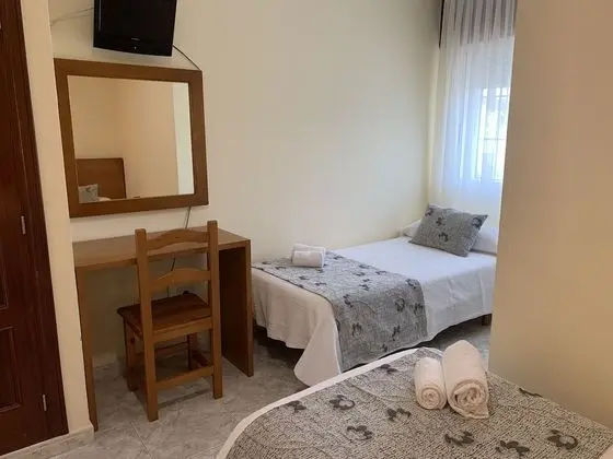Üç Kişilik Oda
