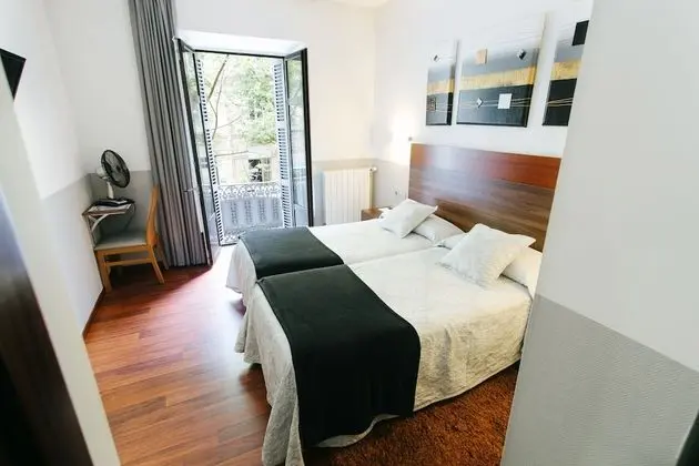 City Tek Büyük veya İki Ayrı Yataklı Oda