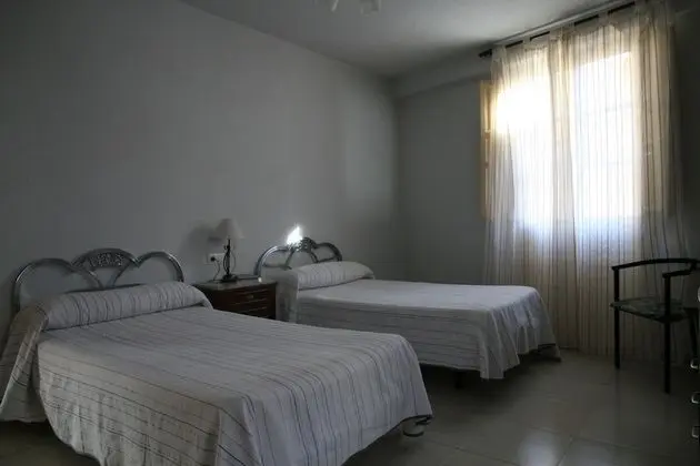Üç Kişilik Oda