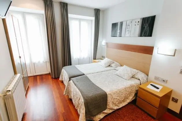 City Tek Büyük veya İki Ayrı Yataklı Oda