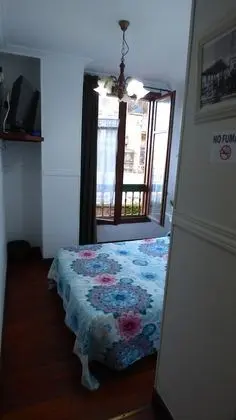 Tek Büyük veya İki Ayrı Yataklı Oda, Ortak Banyo