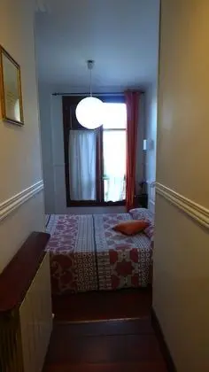 Tek Büyük veya İki Ayrı Yataklı Oda, Ortak Banyo