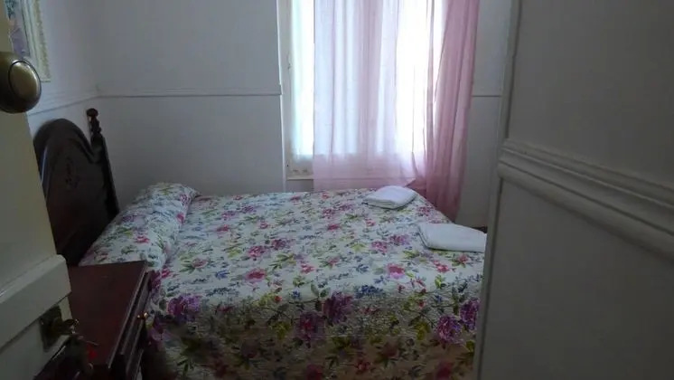 Tek Büyük veya İki Ayrı Yataklı Oda, Özel Banyo