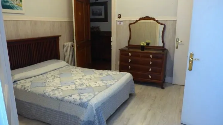 Tek Büyük veya İki Ayrı Yataklı Oda, Özel Banyo