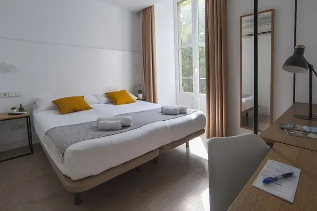 Standard Tek Büyük Yataklı Oda