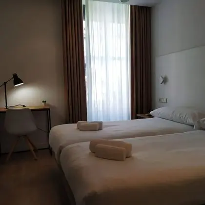 Standard Tek Büyük Yataklı Oda