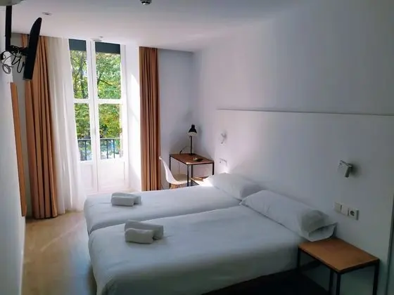 Tek Büyük Yataklı Oda, Balkon