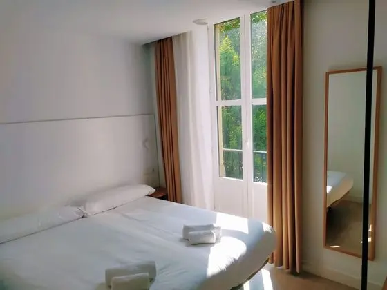 Tek Büyük Yataklı Oda, Balkon