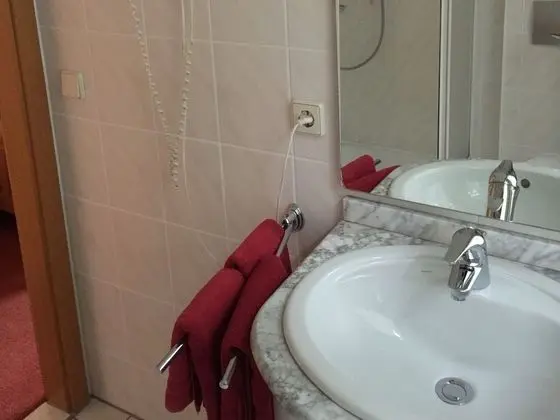 Standard Tek Büyük Yataklı Oda, Banyolu/Duşlu