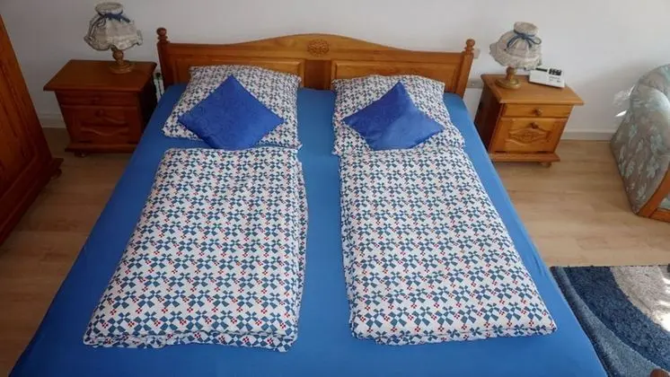 Büyük Yataklı Tek Kişilik Oda