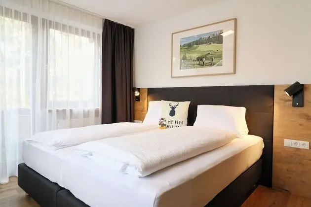 Junior Süit, Balkon, Dağ Manzaralı (Nr. 8)