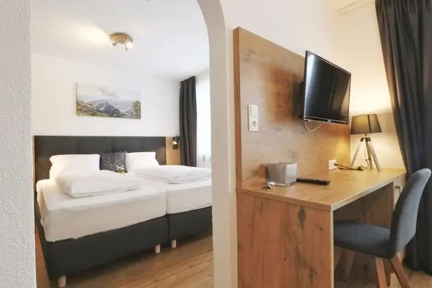 Junior Süit, Balkon, Dağ Manzaralı (Nr. 8)