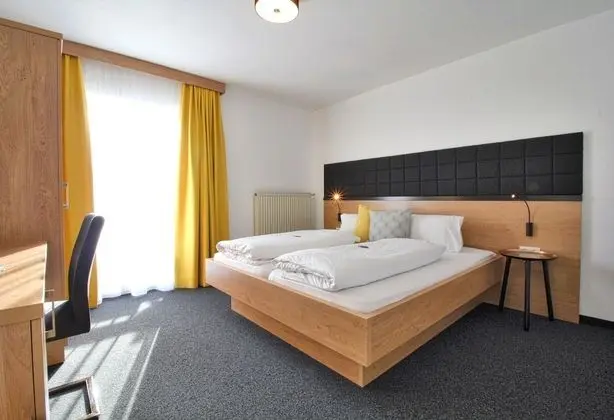 Standard Tek Büyük Yataklı Oda, Balkon, Dağ Manzaralı