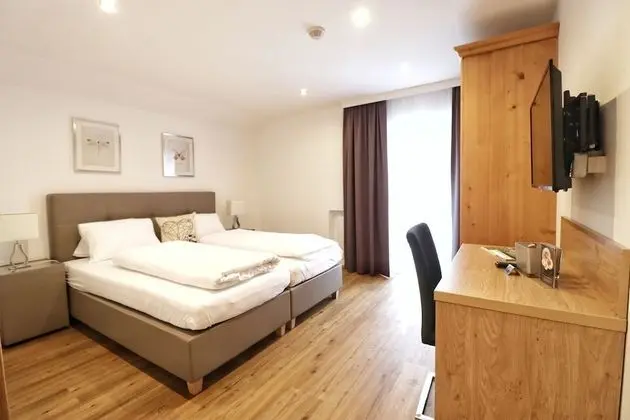 Standard Tek Büyük Yataklı Oda, Balkon, Dağ Manzaralı