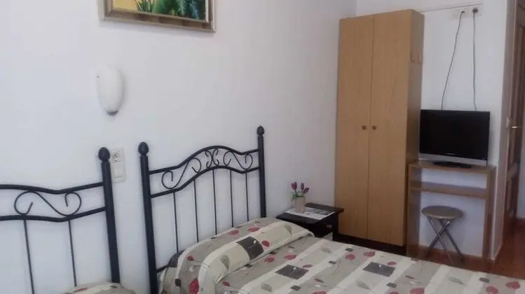 Tek Büyük Yataklı Oda