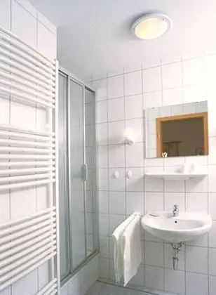 Tek Büyük Yataklı Oda, Balkon