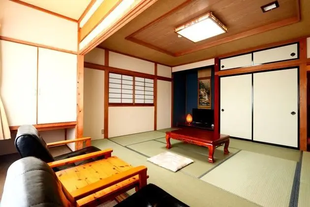 Traditional Oda, Dağ Manzaralı (Japanese Style with Mt. Fuji View)