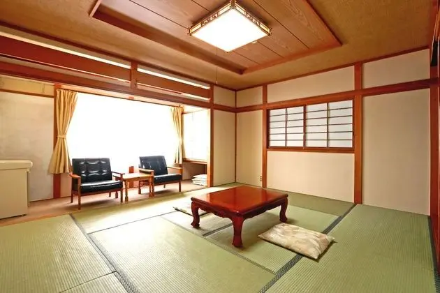 Traditional Oda, Dağ Manzaralı (Japanese Style with Mt. Fuji View)