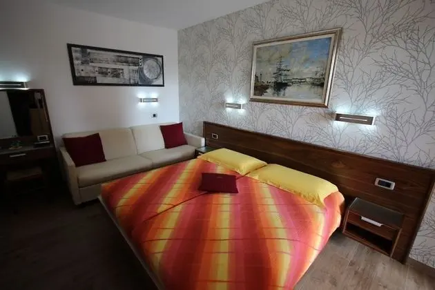 Deluxe Tek Büyük Yataklı Oda, 1 En Büyük (King) Boy Yatak, Deniz Manzaralı