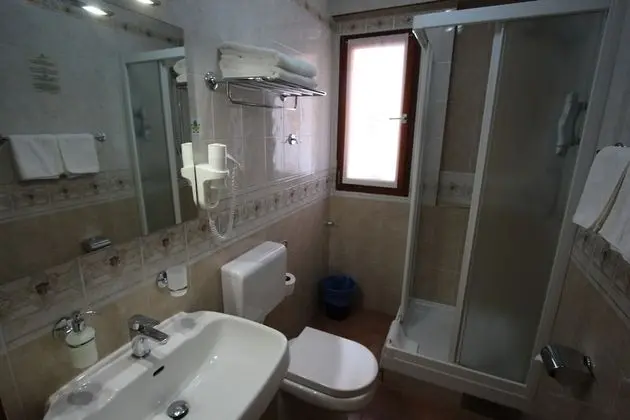 Deluxe Tek Büyük Yataklı Oda, 1 En Büyük (King) Boy Yatak, Deniz Manzaralı