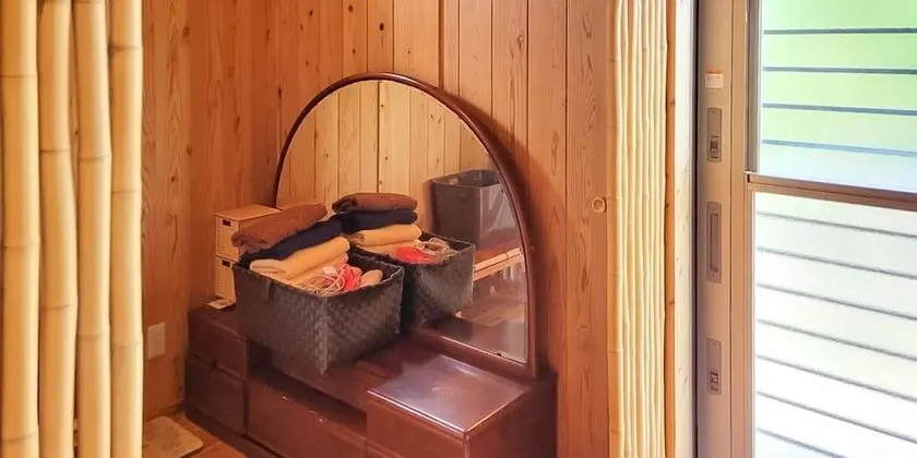Ev (Private Vacation, CHURI, for 5, 6)