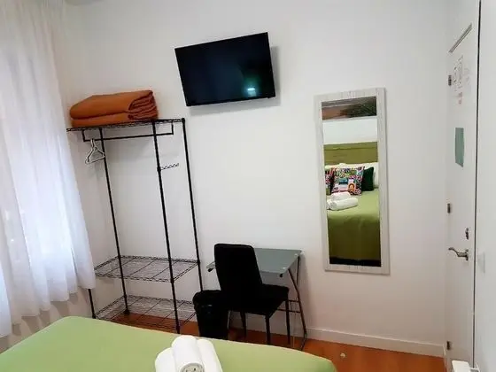 Tek Büyük Yataklı Oda, Ortak Banyo