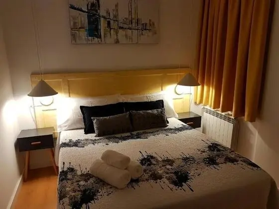 Tek Büyük Yataklı Oda, Ortak Banyo