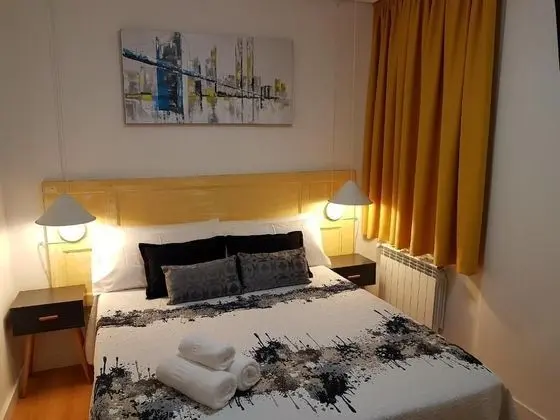 Tek Büyük Yataklı Oda, Ortak Banyo