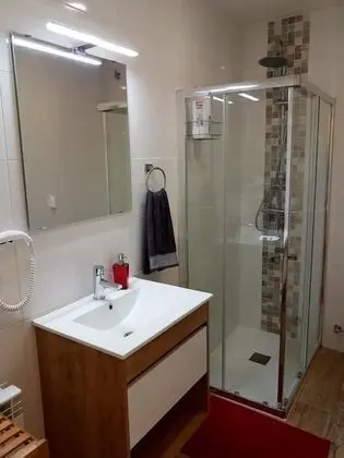 Tek Kişilik Oda, Ortak Banyo