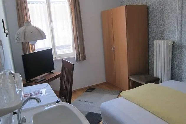 Tek Kişilik Oda, Ortak Banyo