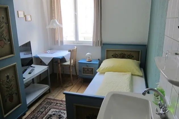 Tek Kişilik Oda, Ortak Banyo