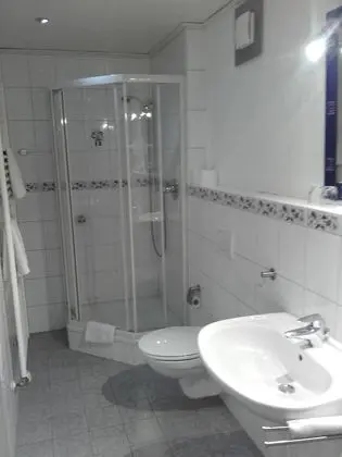 Deluxe Dört Kişilik Oda, Birden Çok Yatak