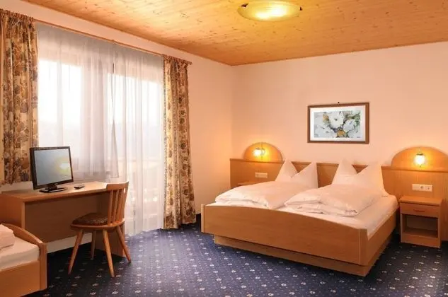 Üç Kişilik Oda, Dağ Manzaralı