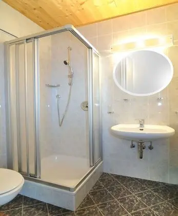 Üç Kişilik Oda, Dağ Manzaralı