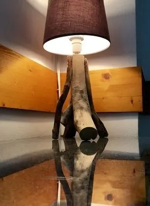 Design Tek Büyük Yataklı Oda (Unter und Über Wasser)