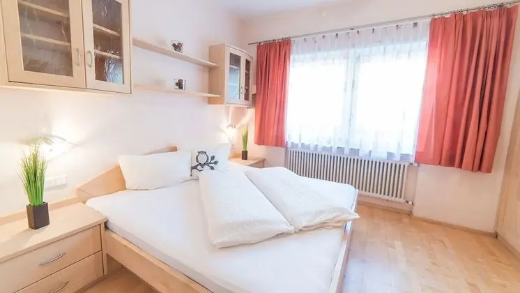 Tek Büyük Yataklı Oda, Balkon