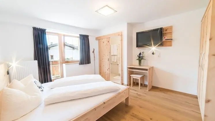 Tek Büyük Yataklı Oda, Balkon