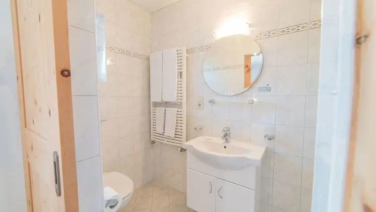 Üç Kişilik Oda
