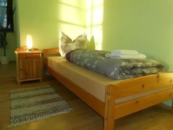 Tek Kişilik Oda, 1 Tek Kişilik Yatak, Sigara İçilmez