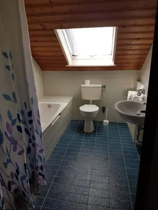 Basic İki Ayrı Yataklı Oda, Ortak Banyo