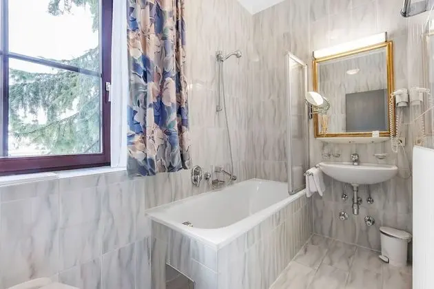 Tek Büyük Yataklı Oda